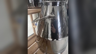 Présentez le seau de machine à traire en acier inoxydable OEM pour vous