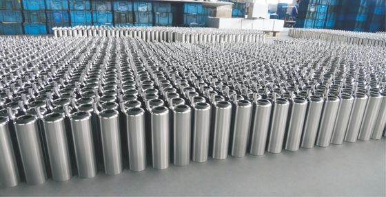 Un bon prix. La machine à lait utilise une coquille en acier inoxydable, légère, portable pour l'alimentation des vaches, tasses de lait en ligne