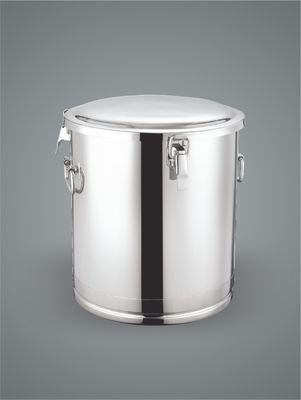 Un bon prix. Bouilloire en acier inoxydable, fermenteur conique en acier inoxydable vertical en ligne