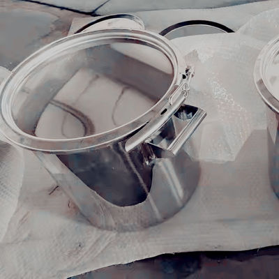 Un bon prix. Vente de tambour en acier inoxydable 30 l 100 l 200 l 205 l 210 l 35 gallons 55 gallons pour fromage huile d'olive fustive qualité alimentaire tête ouverte avec égout en ligne